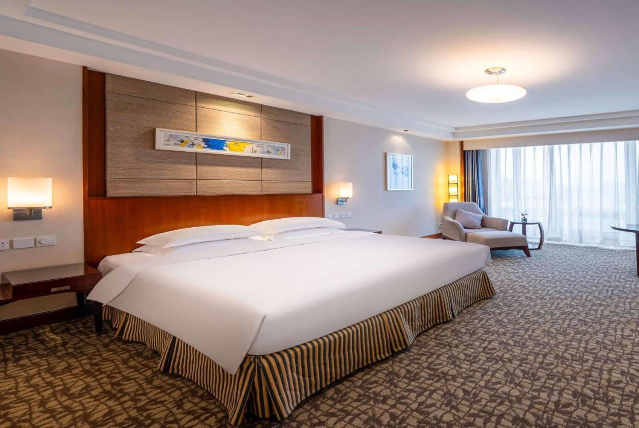 Отель Ramada Beijing North Changping Экстерьер фото
