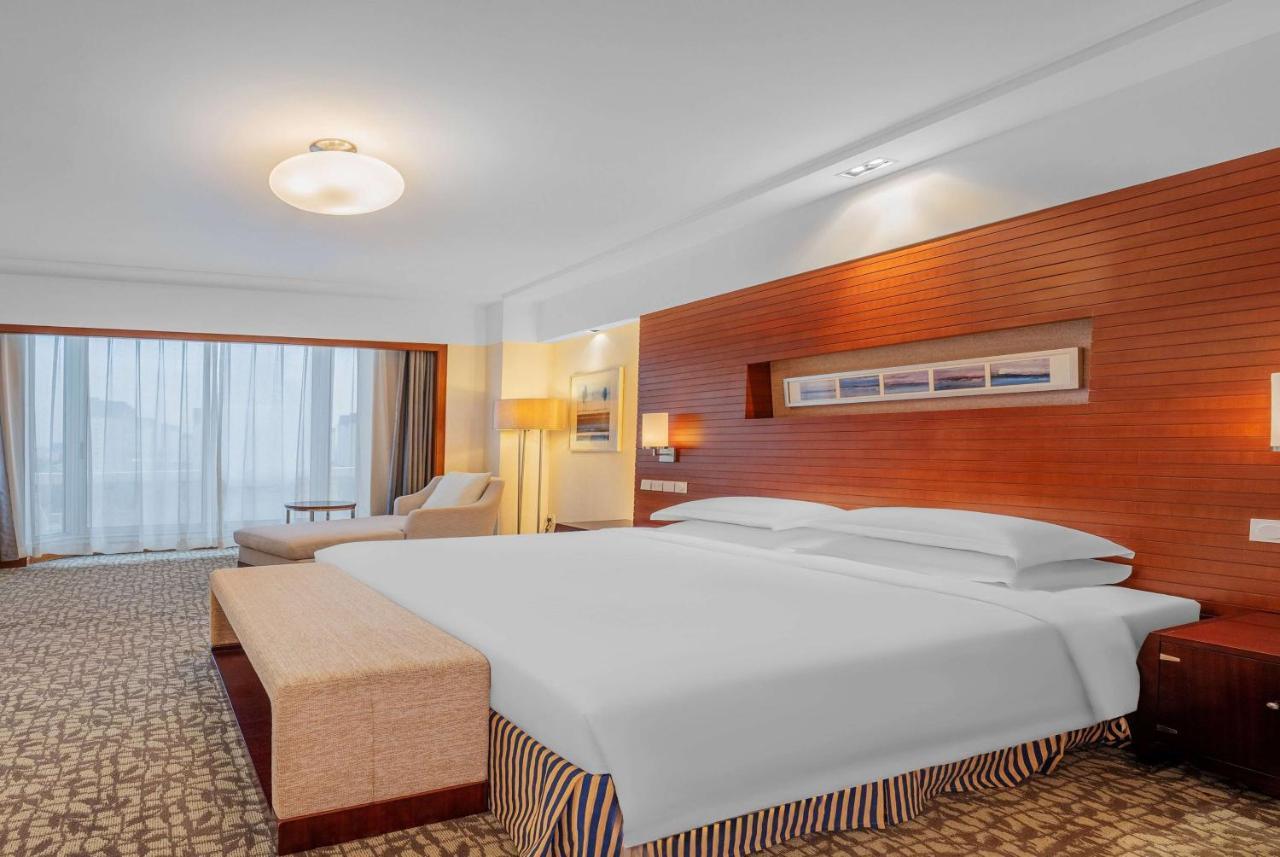 Отель Ramada Beijing North Changping Экстерьер фото